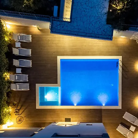 Villa Luxury Hermes - Heated Pool, Jacuzzi, Elevator *