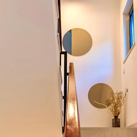 Villa Luxury Hermes - Heated Pool, Jacuzzi, Elevator *