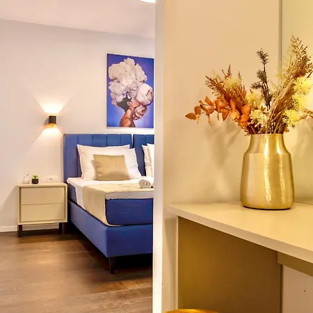 Luxury Hermes - Heated Pool, Jacuzzi, Elevator Villa Podstrana