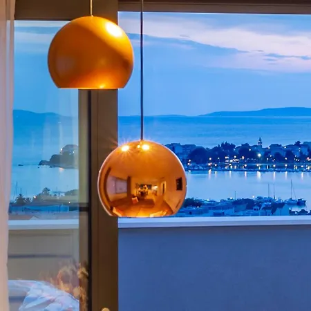Villa Luxury Hermes - Heated Pool, Jacuzzi, Elevator